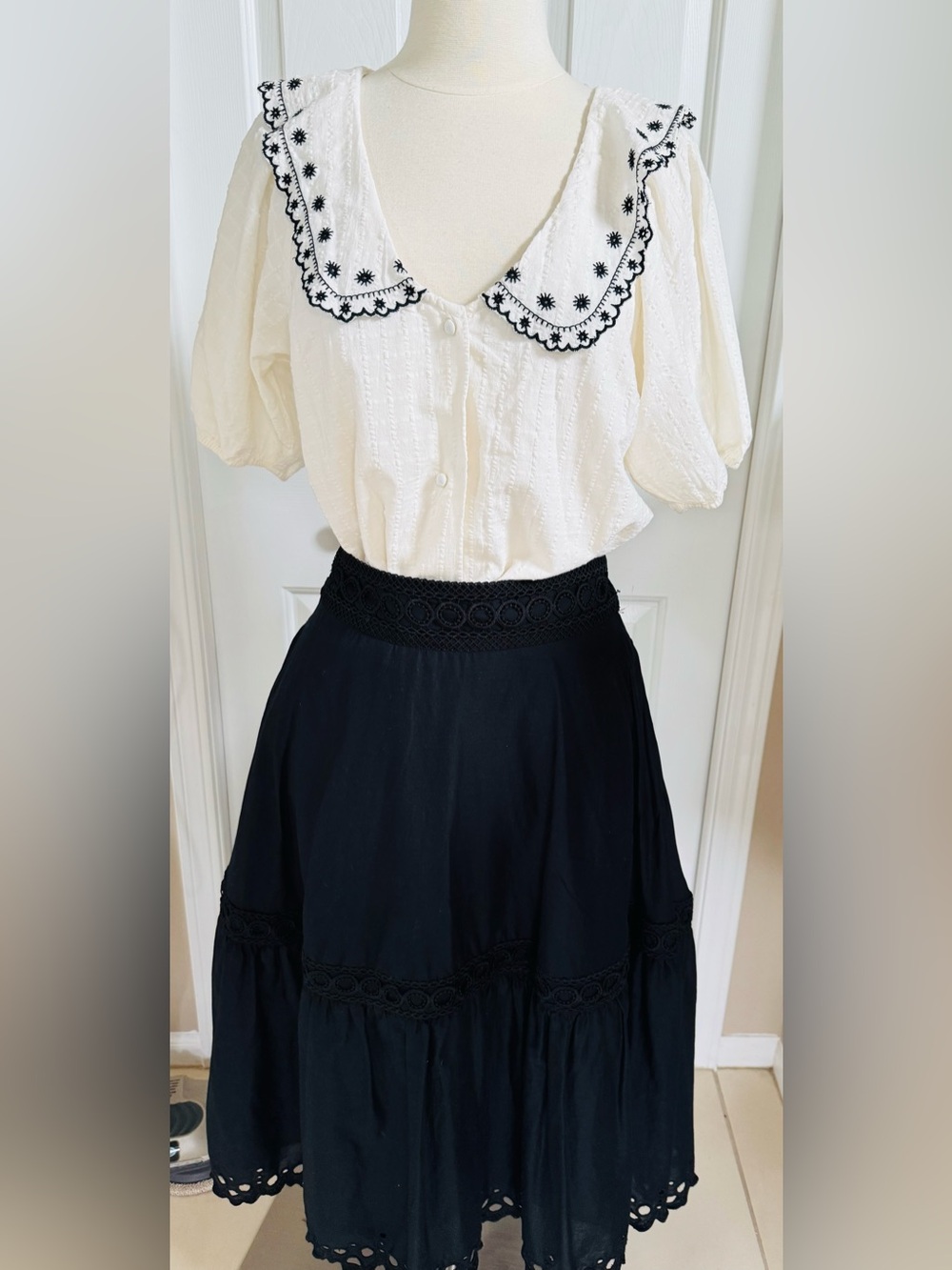 LC Lauren Conrad White Blouse with Black Embroidered Detail M